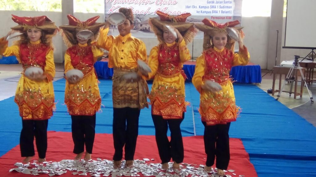 tari piring